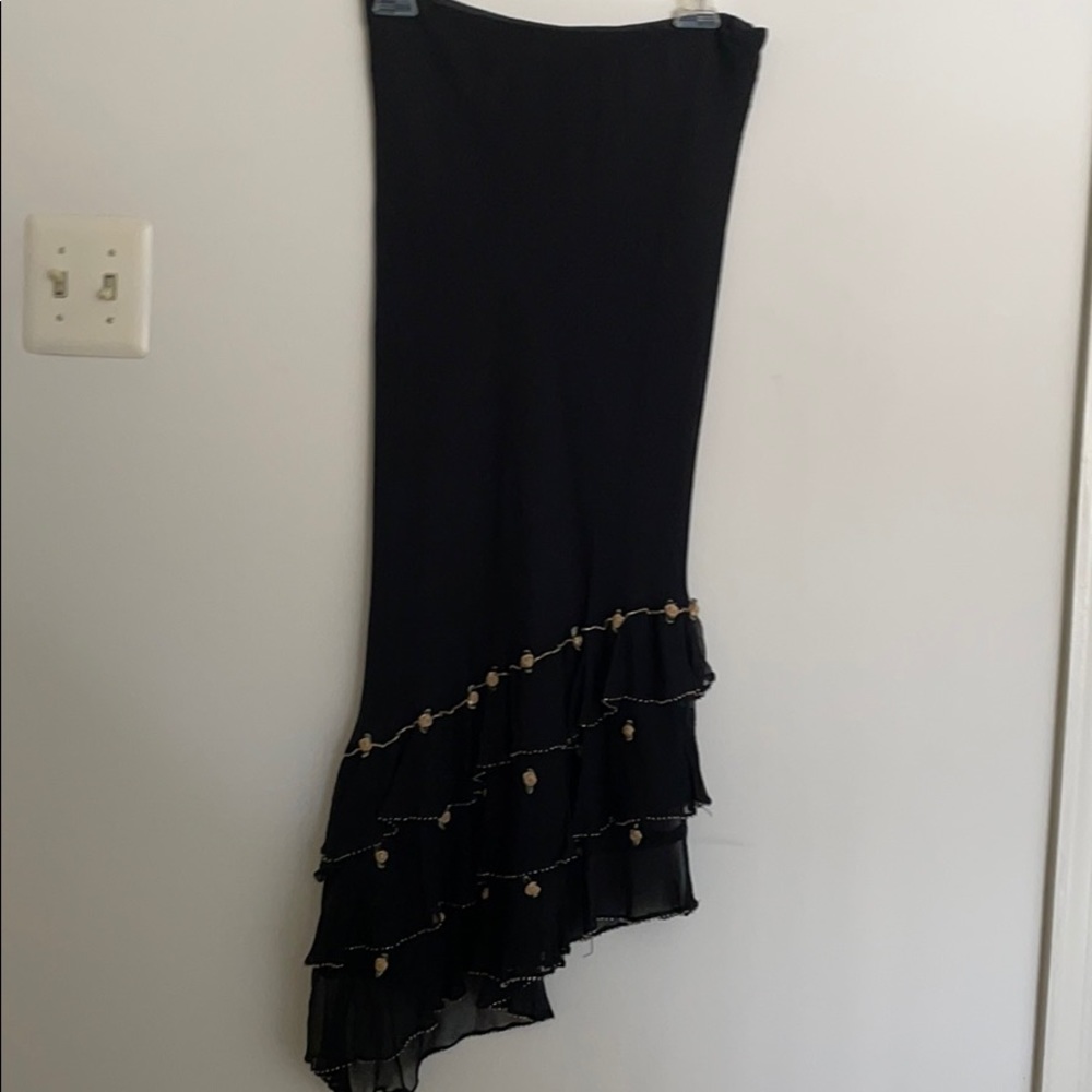 Flirty black skirt